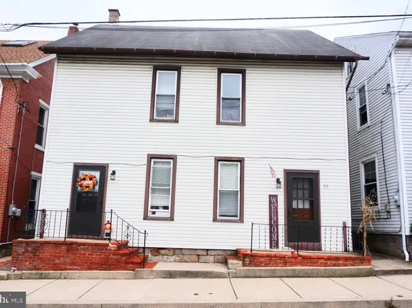 23 N Market St, Elizabethville, PA 17023