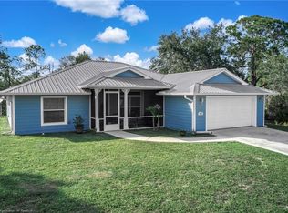 1046 Dixie St, Lake Placid, FL 33852