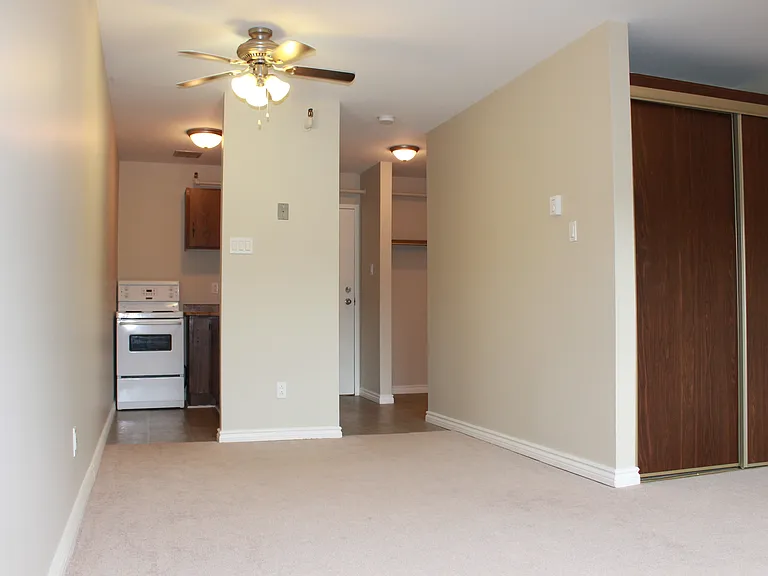 66 Saint Clare Ave — Photo 9