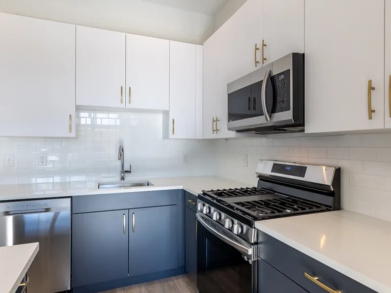 158 1st Ave #208 — Photo 3