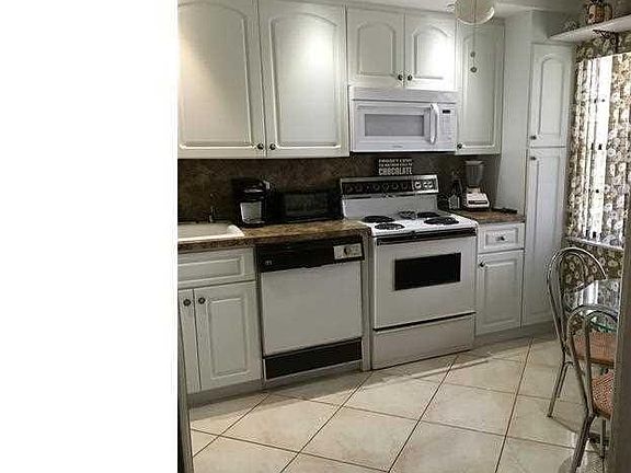 4th image of 21559 Cypress Hammock Dr APT 44D