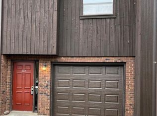 203 Natchaug Dr UNIT 203, Meriden, CT 06450