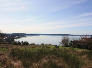 32 Silver Beach Dr, Steilacoom, WA 98388