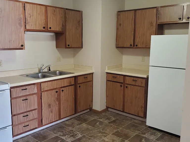 Riverwood Apartments — Photo 2