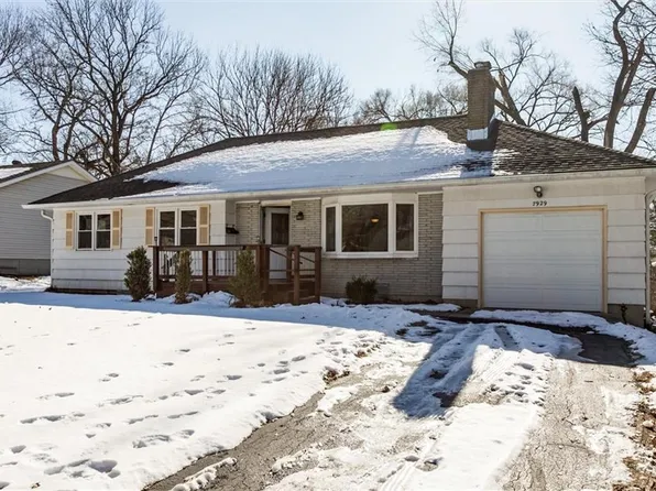 7929 W 92nd St, Overland Park, KS 66212