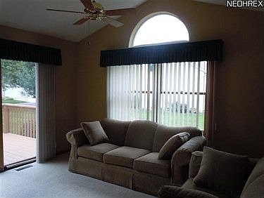 4th image of 112 Waters Edge Dr