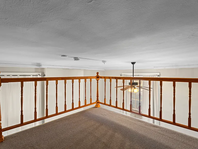 548 Chapel St #1F — Photo 12