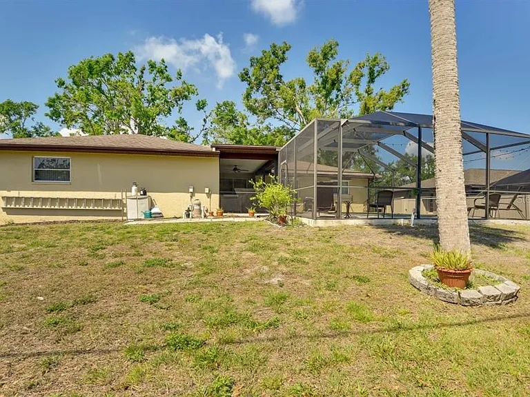 1342 Eagle St — Photo 27