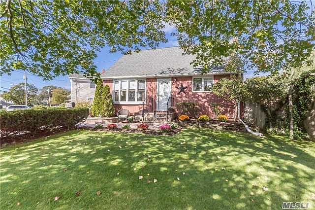 1st image of 31 Wantagh Ave