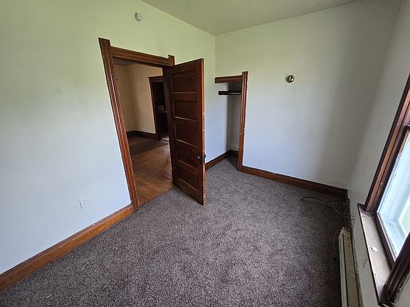 4th image of 2809 Elm St #1