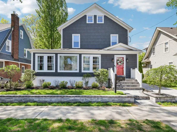 156 Verbena Avenue, Floral Park, NY 11001