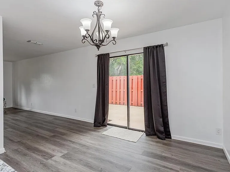 2134 NE 45th Ave — Photo 11