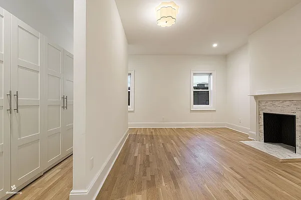 Rented by Dixon Advisory USA Inc. | media 46