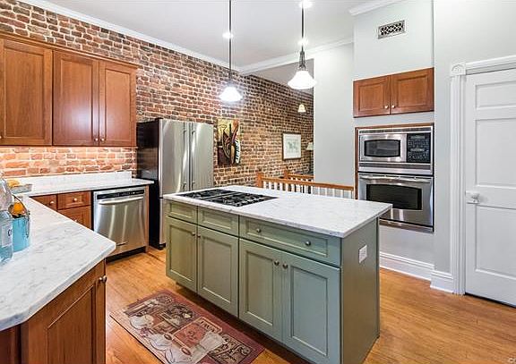 4th image of 2214 Floyd Ave