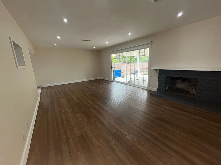 8842 Enloe Ave — Photo 4