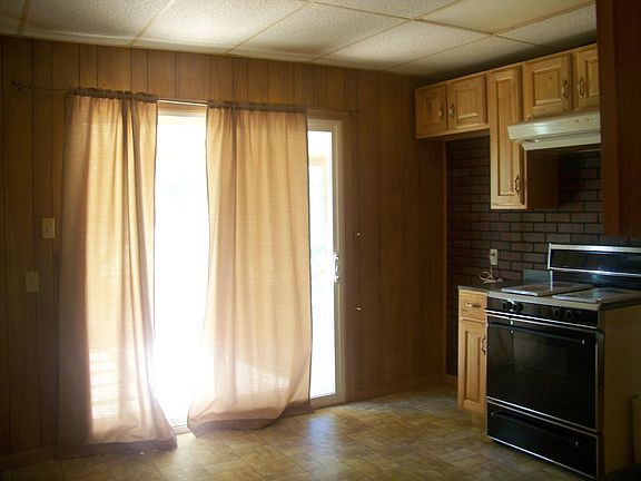 5th image of 225 N Wood