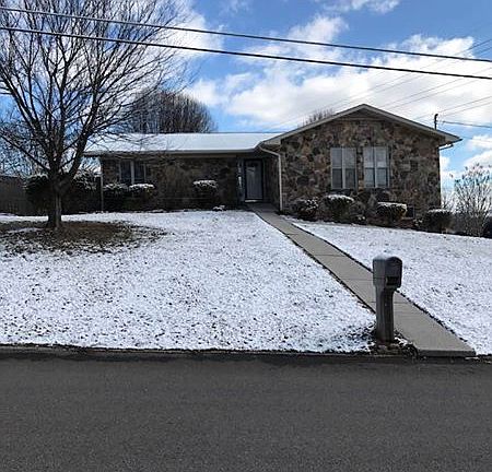 3rd image of 330 Brentwood Dr