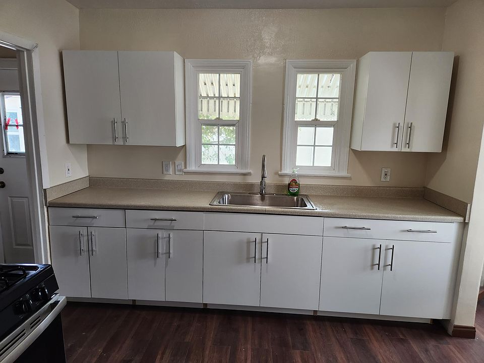 1st image of 4433 E 55th St