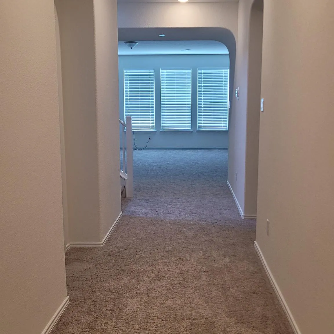 5 bed, 3.5 bath, 2898 sqft, $3,300 — Photo 2