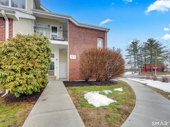 12 Carriage Crossing Lane #12, Middletown, CT 06457