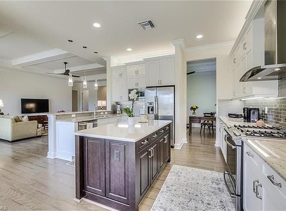 5th image of 28632 Wharton Dr