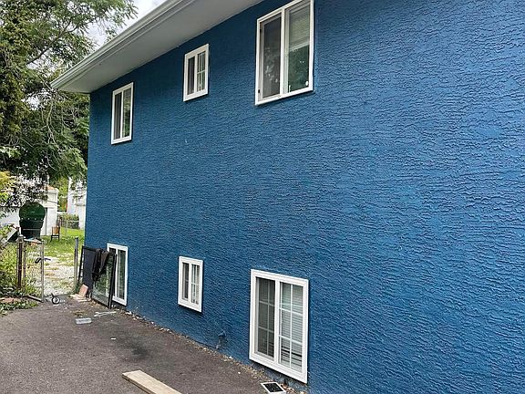 3rd image of 1496 23rd Ave