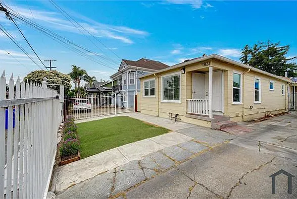 1823 96th Ave — Photo 5