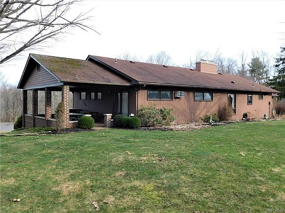 3rd image of 13 Westview Pl