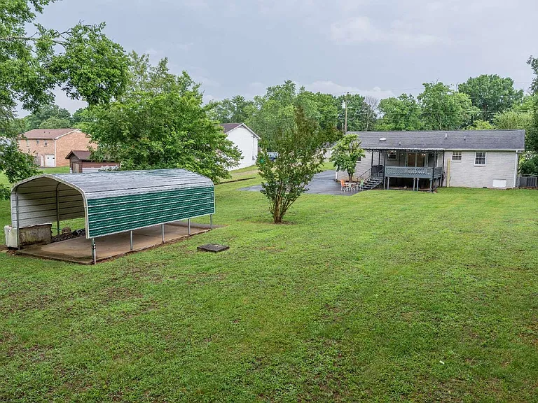 207 Whitnel Dr — Photo 37