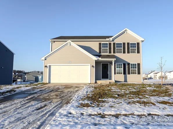 433 Oak View Dr, Middleville, MI 49333