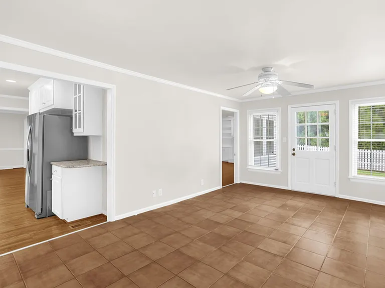 4205 Belvoir Dr — Photo 18