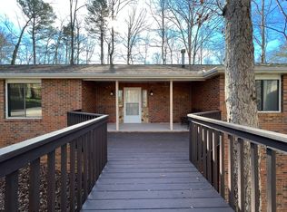 431 Oakleaf Trl, Suwanee, GA 30024