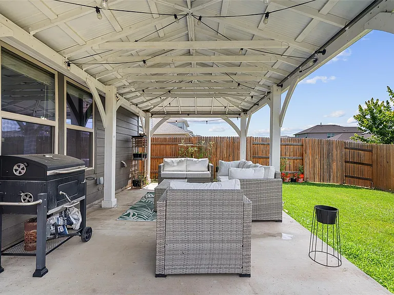 237 Driftwood Ln — Photo 24