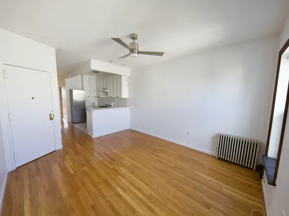 109 Newel St #3R, Brooklyn, NY 11222