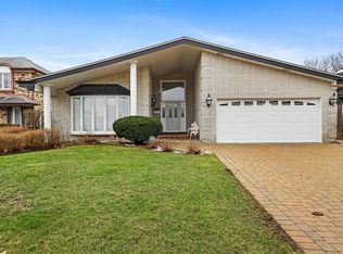 6427 Hoffman Ter, Morton Grove, IL 60053