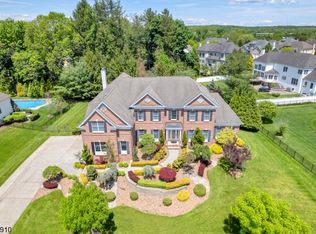 28 Witherspoon Way, Marlboro, NJ 07746