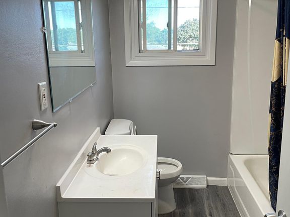 3rd image of 142 Joseph Dr