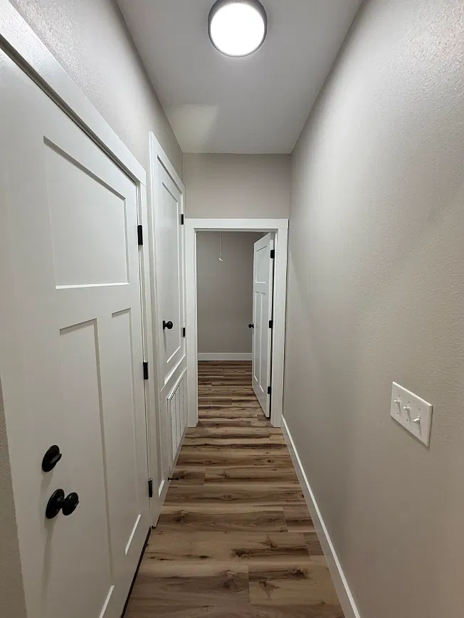 2 bed, 1170 sqft, $1,700 — Photo 3