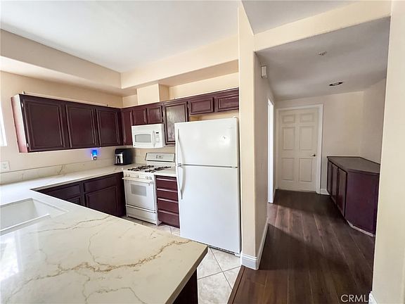 4th image of 7646 Central Ave