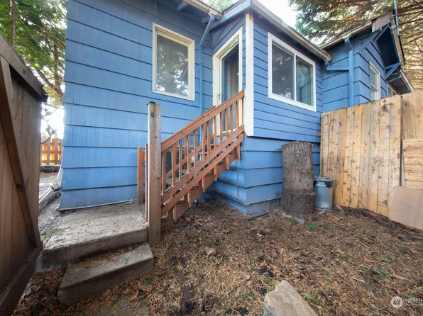 8611 7th Avenue S, Seattle, WA 98108