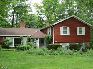 686 Briarcliff Dr, Aurora, OH 44202