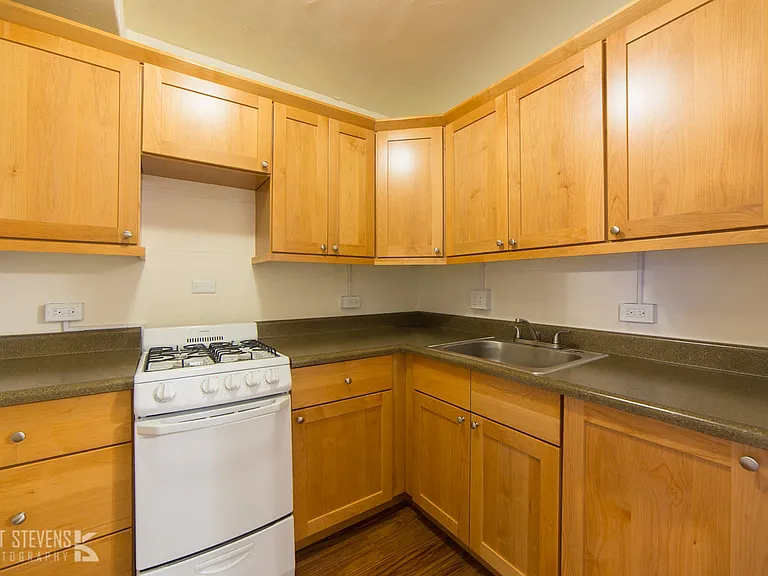 Moana Vista 1 Bedroom Kitchen full view