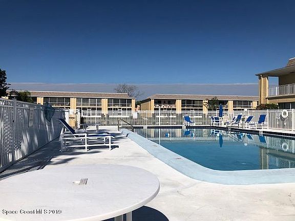 4th image of 2135 N Courtenay Pkwy #201