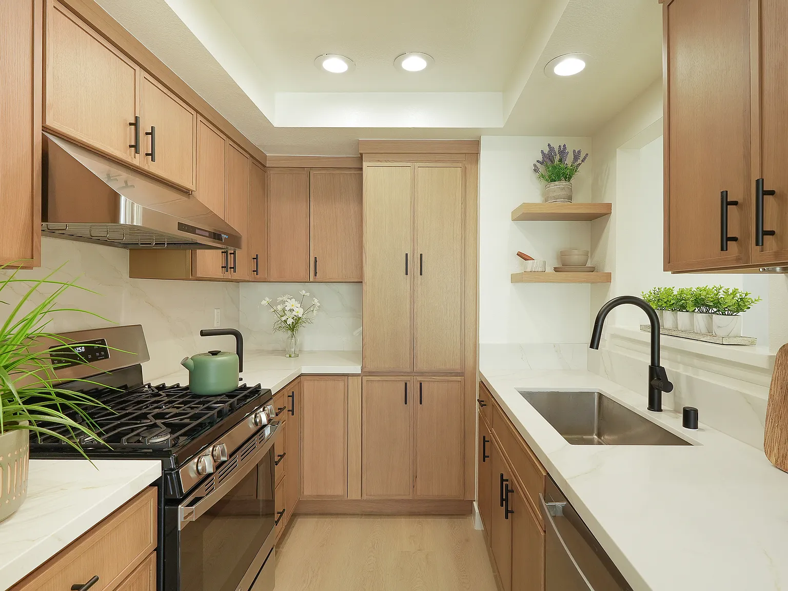3 bed, 2.5 bath, 1225 sqft, $4,300 — Photo 1