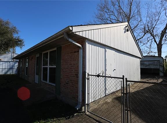 3rd image of 145 Ursula Dr