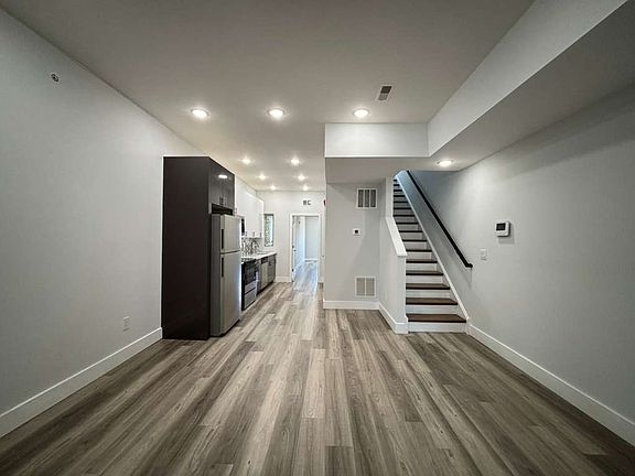 3rd image of 2255 N Delhi St #C