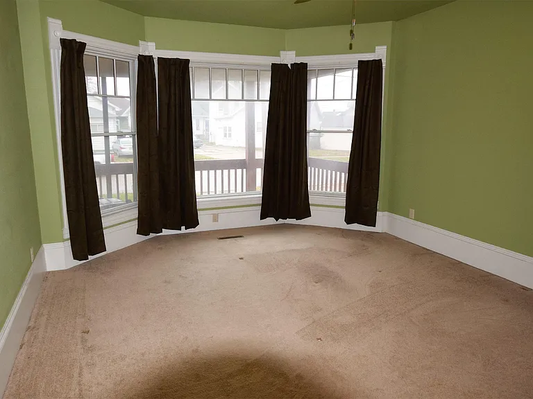 400 Walnut St #1 — Photo 9