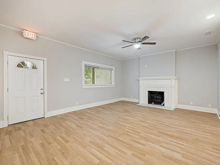 2511 San Gabriel St — Photo 6