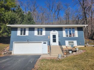 132 Sunnyside Ln, Winona, MN 55987
