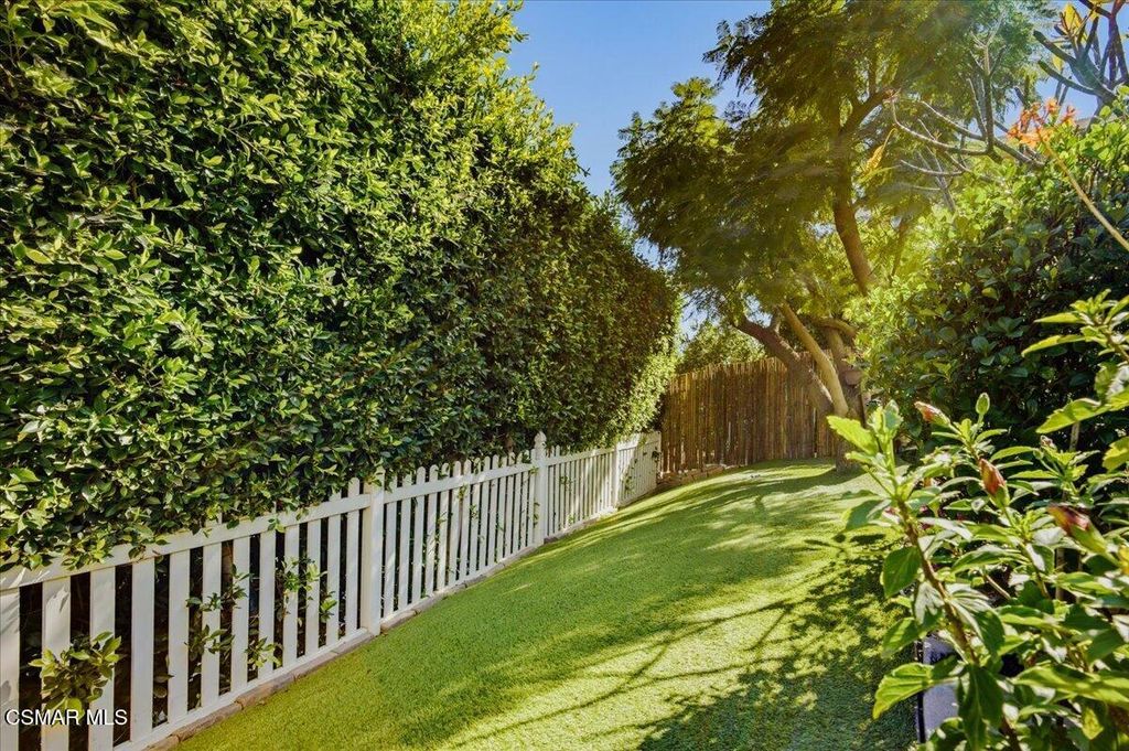 1219 S Dunsmuir Ave, Los Angeles, CA - View 4